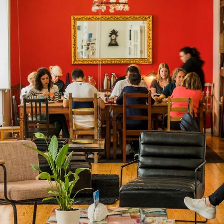 Living Lounge Hostel Лиссабон Экстерьер фото