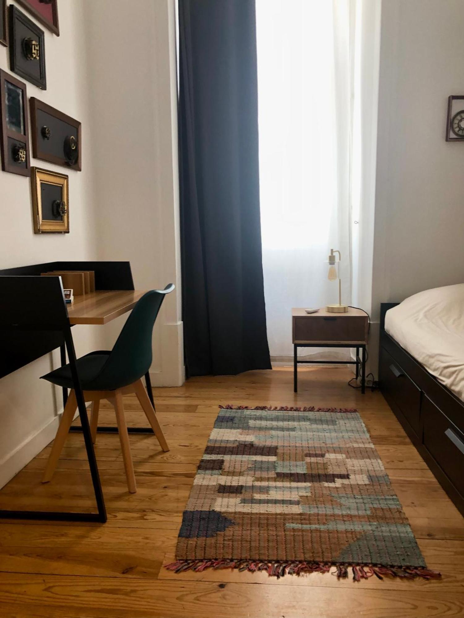Living Lounge Hostel Лиссабон Экстерьер фото