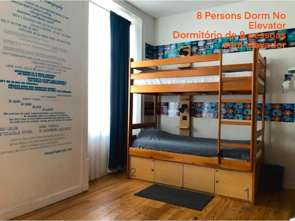 Living Lounge Hostel Лиссабон Экстерьер фото