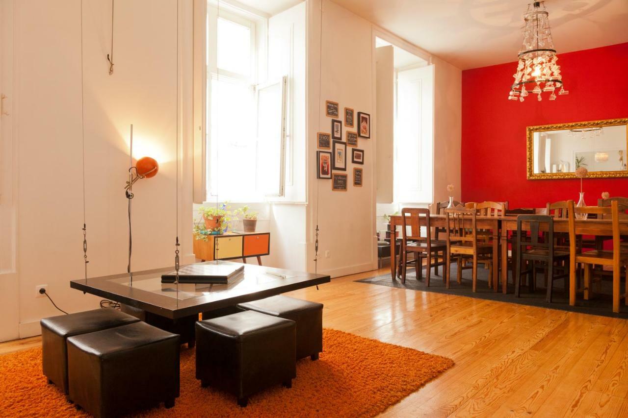 Living Lounge Hostel Лиссабон Экстерьер фото